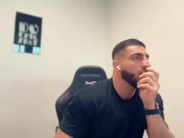 Freechat bigsnakeman1995 on Chaturbate