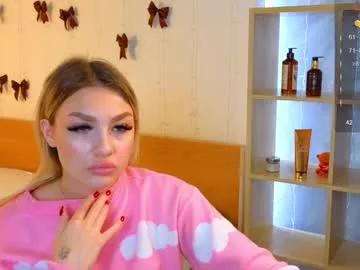 ellamilla on Chaturbate 