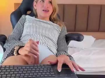 Freechat honeygray02 on Chaturbate