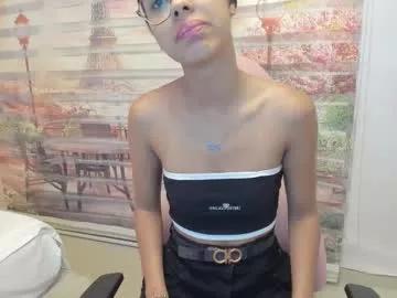 Freechat isa_little4u on Chaturbate
