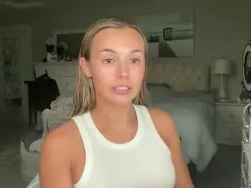 Admire Jessicaparkerrr, she wants to masturbate for you jessicaparkerrr from Chaturbate