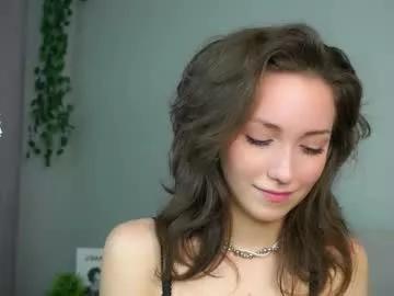 loriamarzinske from Chaturbate