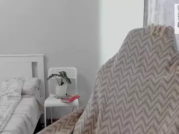 Freechat lunatale on Chaturbate