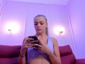 Freechat milaowens on Chaturbate