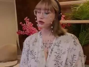 Freechat morvelyn on Chaturbate