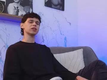 Freechat mykelcano on Chaturbate