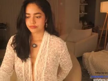 Freechat n_o_v_a on Chaturbate