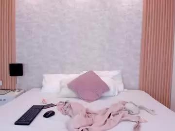 Freechat naomycollins__ on Chaturbate