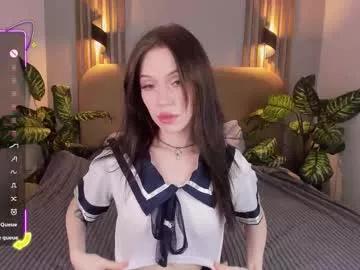 nikkimiltons on Chaturbate