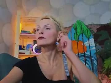 Freechat nymphvariety on Chaturbate