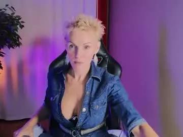 Freechat nymphvariety on Chaturbate