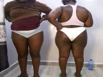 Freechat queenkiah on Chaturbate