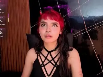 raven_rox_ on Chaturbate