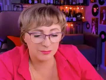 Freechat sugarvi on Chaturbate