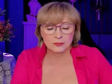 Freechat sugarvi on Chaturbate