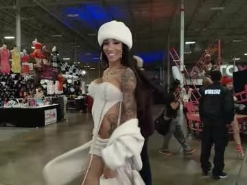 sweetlaurasaenz on Chaturbate 