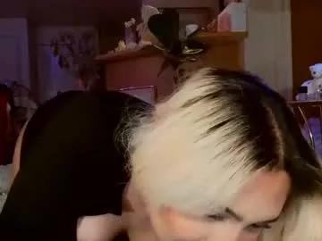 sydneyheaven666 on Chaturbate