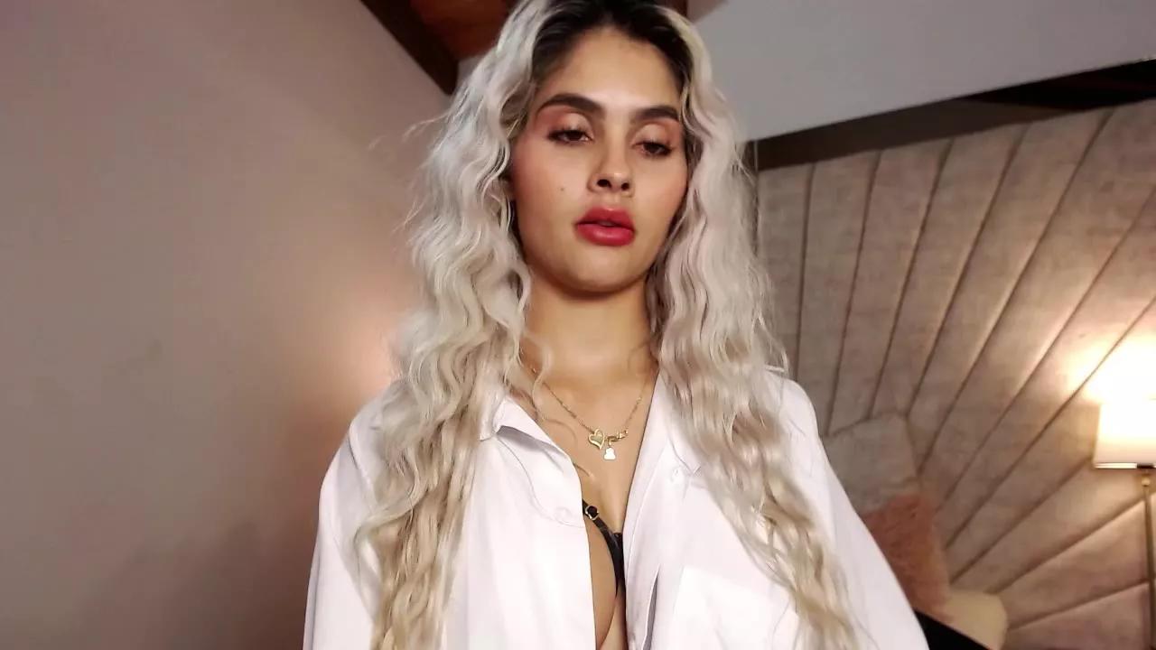 DaniSalazar on Streamray 