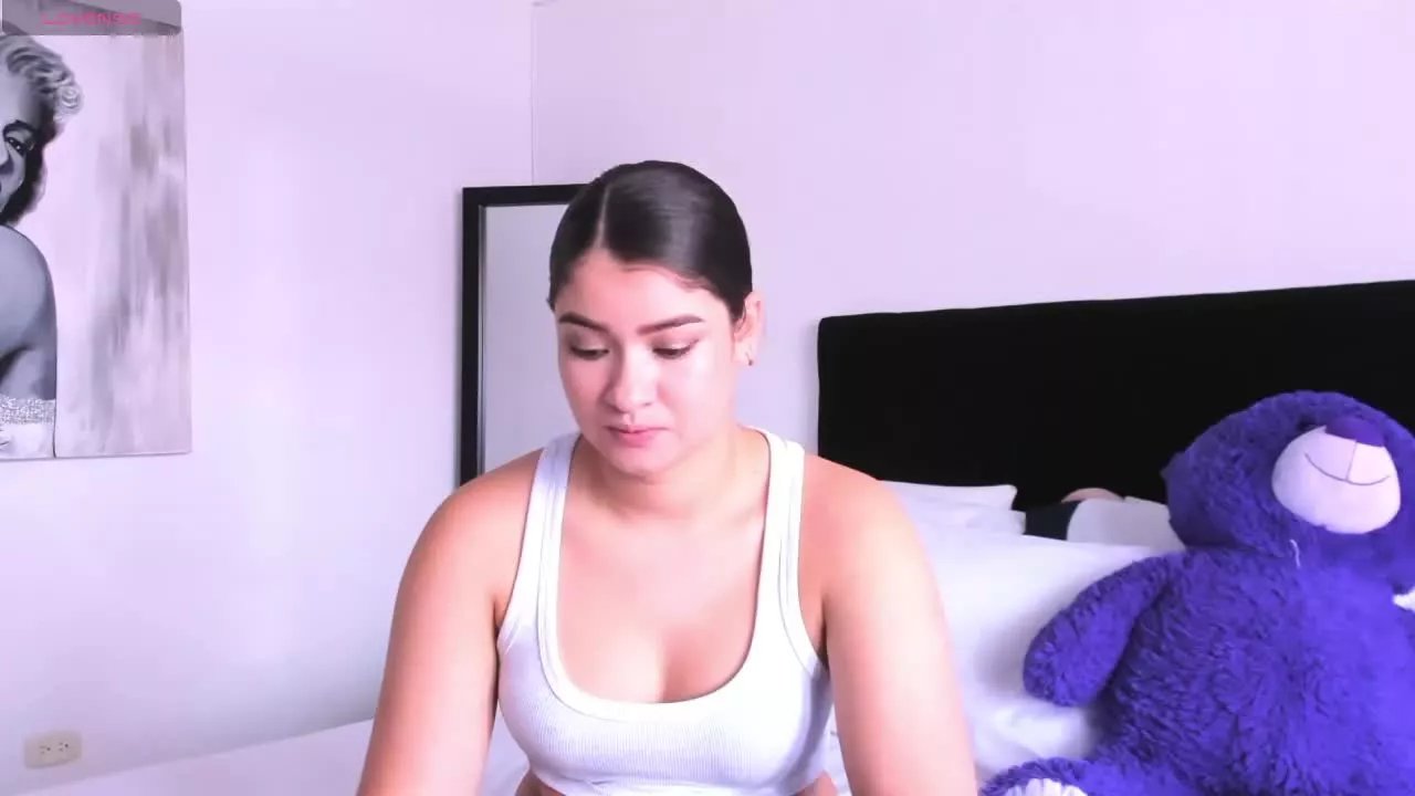 Offline Dasha_01 on Streamray