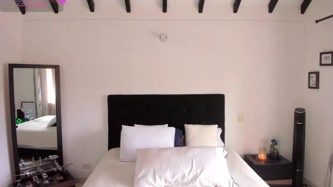 Offline Dasha_01 on Streamray