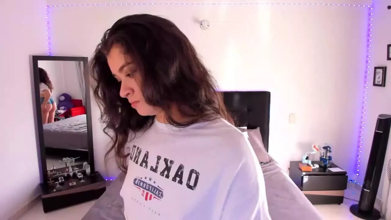 Offline Dasha_01 on Streamray