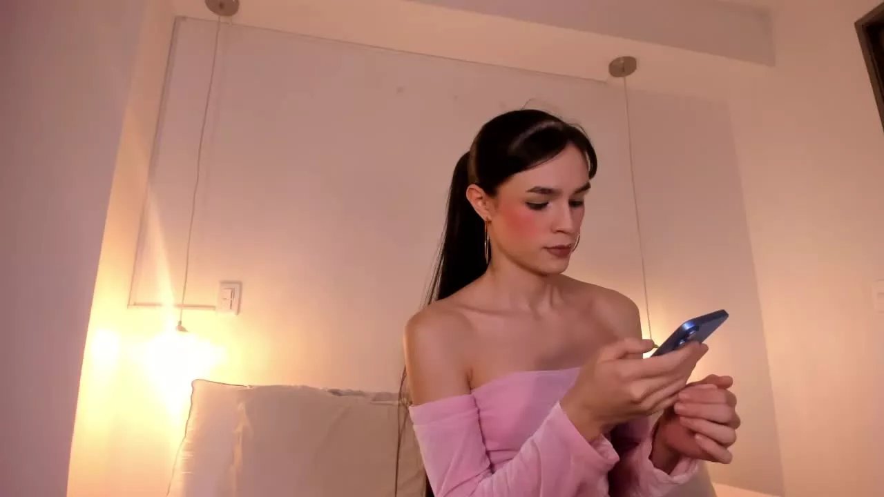 Offline MarianaSynnTS on Streamray