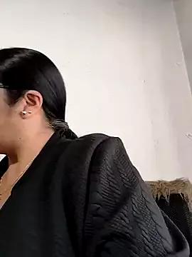 __valentina18 from StripChat