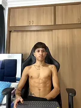 _CamiloBass on StripChat