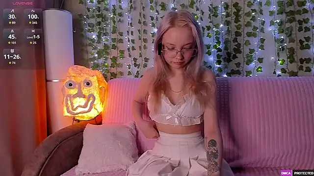 _CloudNine_ — Flash Boobs