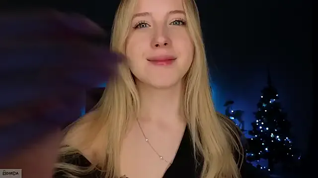 Freechat adele_armass on StripChat