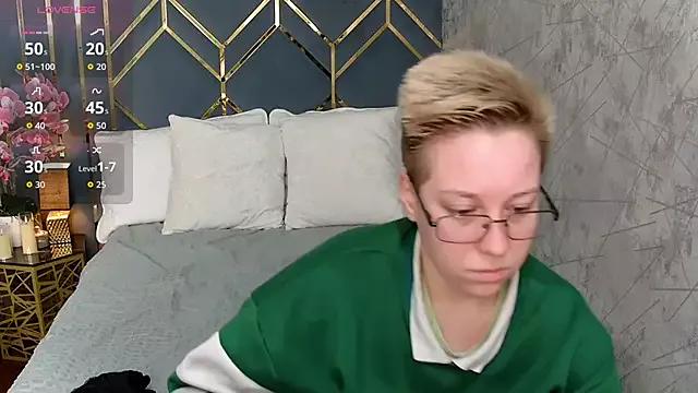 Freechat AlexandraGreen on StripChat