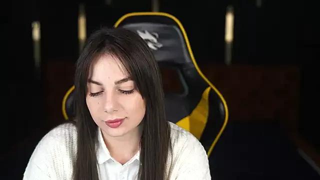 Alisa054 on StripChat 