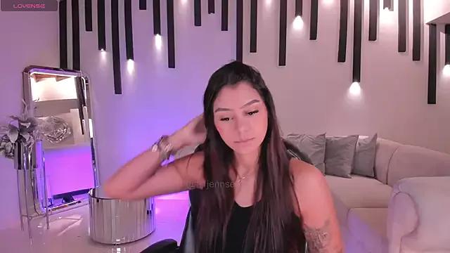 AllyJensen on StripChat 