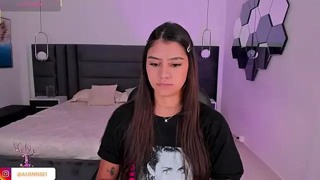 AllyJensen on StripChat 