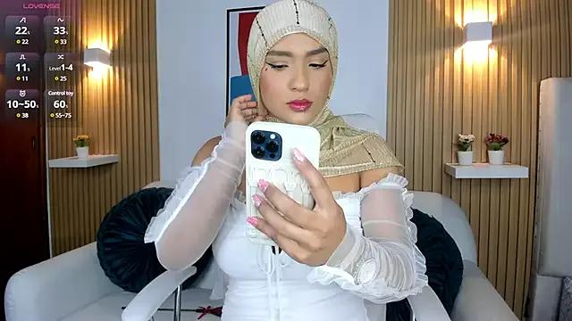 alma_avad on StripChat 