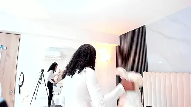 Becky_Ross — Suck on dildo 