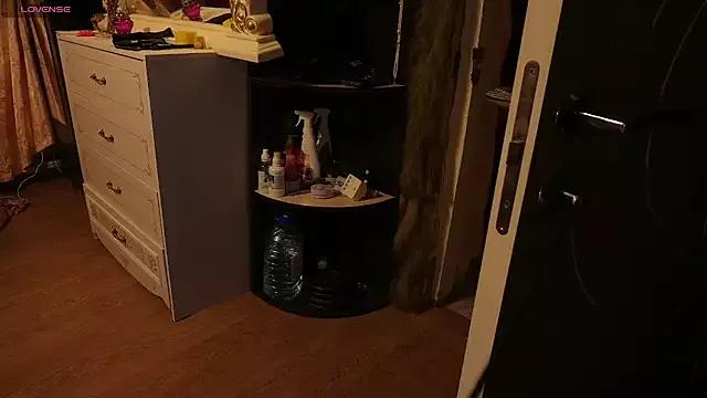 callme_Anna on StripChat 