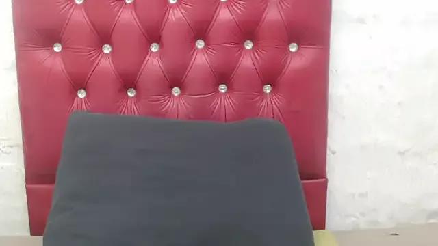 Freechat CASSANDRASTONE46 on StripChat