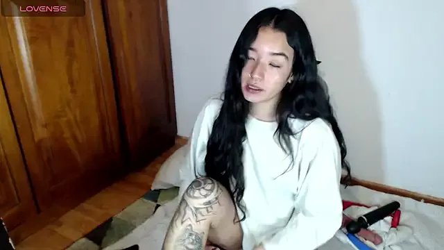 Freechat cat_salo on StripChat