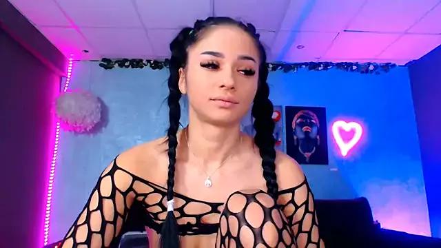 Chanelcharmx on StripChat 