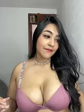 Freechat Charlotte_cutee18 on StripChat