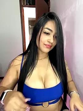 Freechat Charlotte_cutee18 on StripChat