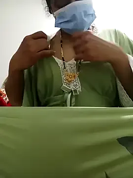 Chikki_20 on StripChat