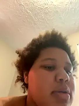chocolate_bella on StripChat 