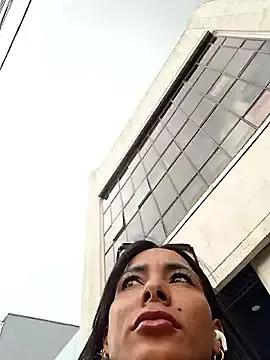 Freechat Doll_Loren on StripChat