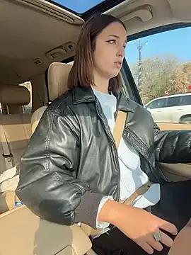 DollyTall from StripChat