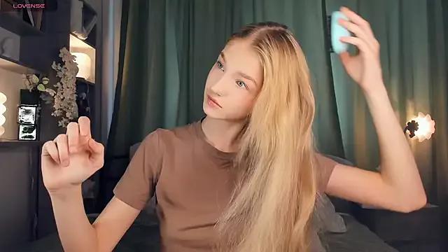 Freechat DreamyGleam on StripChat