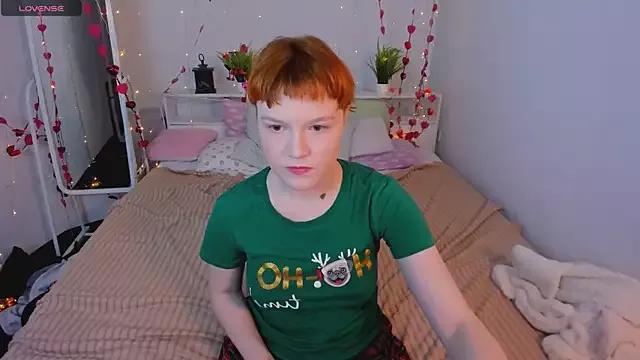 DreamyLuna on StripChat 