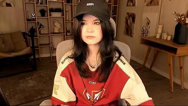 Freechat Elainebeness on StripChat