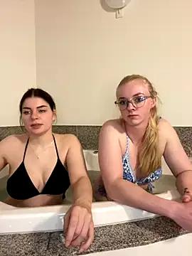 EllyNora on StripChat 